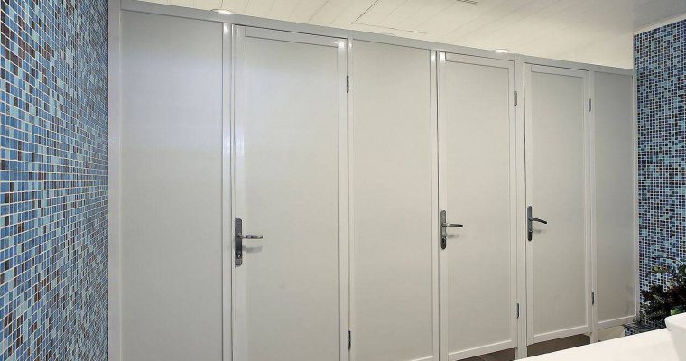 Бюджетные сантехнические перегородки